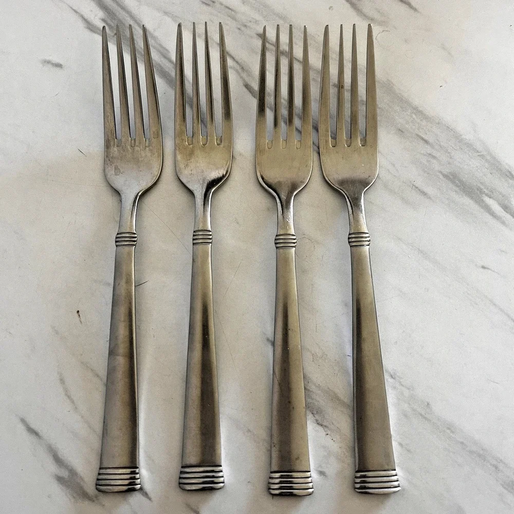 Wallace 18/10 Stainless Napoli Banded Dinner Forks Lot of 4 Flatware 7 3/4